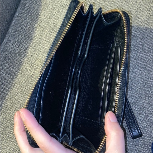 Michael Kors Wallet - Picture 5 of 6